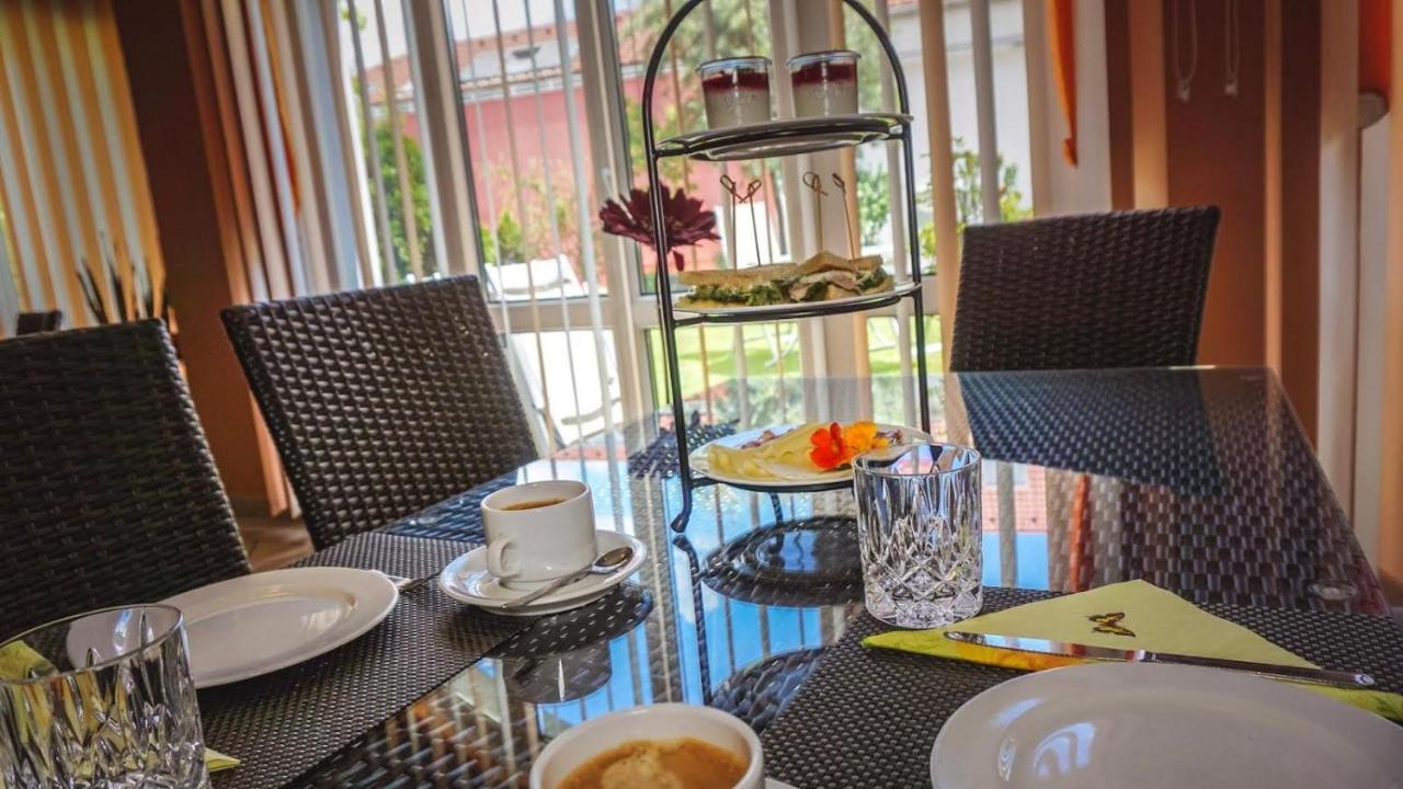 Haus Marianne Hotel Franzhausen Bagian luar foto