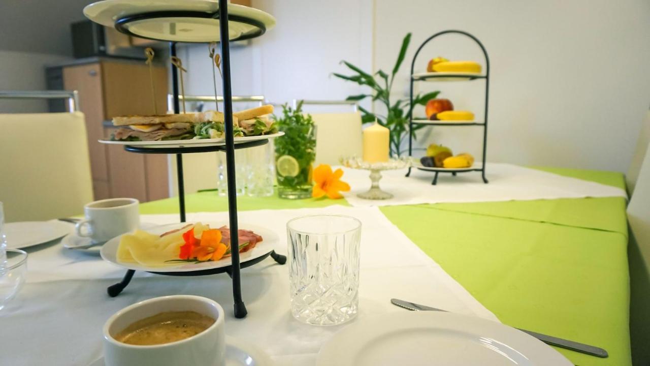 Haus Marianne Hotel Franzhausen Bagian luar foto